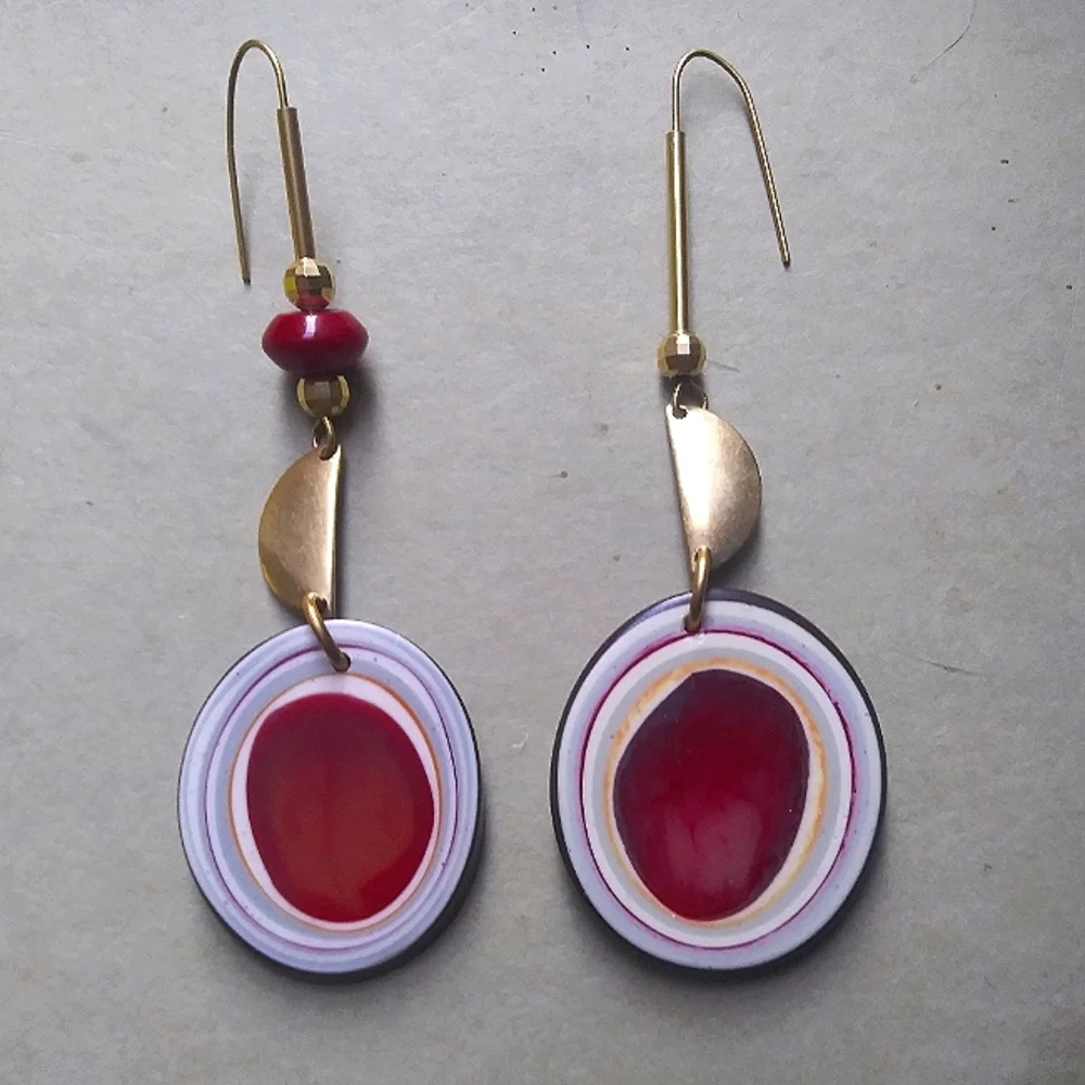 'Crescent Industry' Beet Red - Picture 1 of 4
